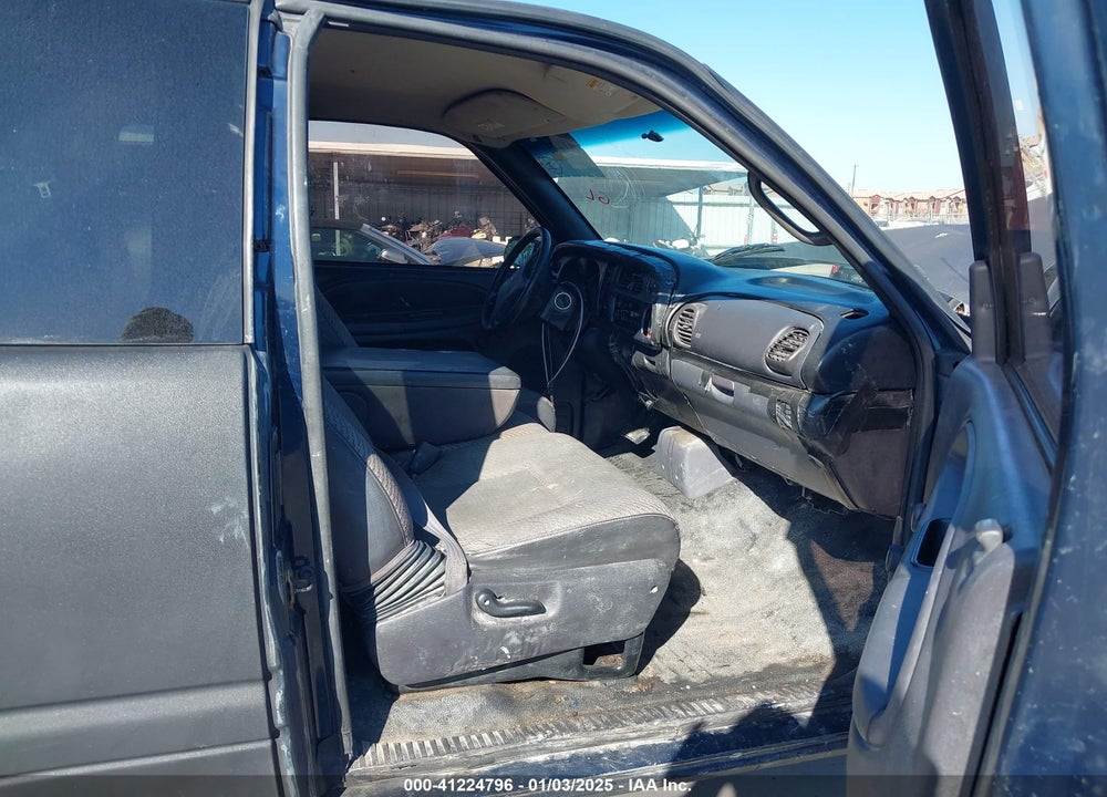 2000 DODGE RAM 1500 ST VIN: 3B7HC13YXYM209837