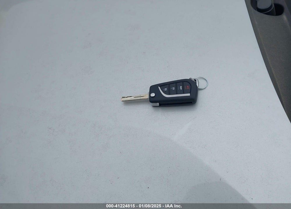 2025 TOYOTA COROLLA VIN: 5YFB4MDE5SP240700