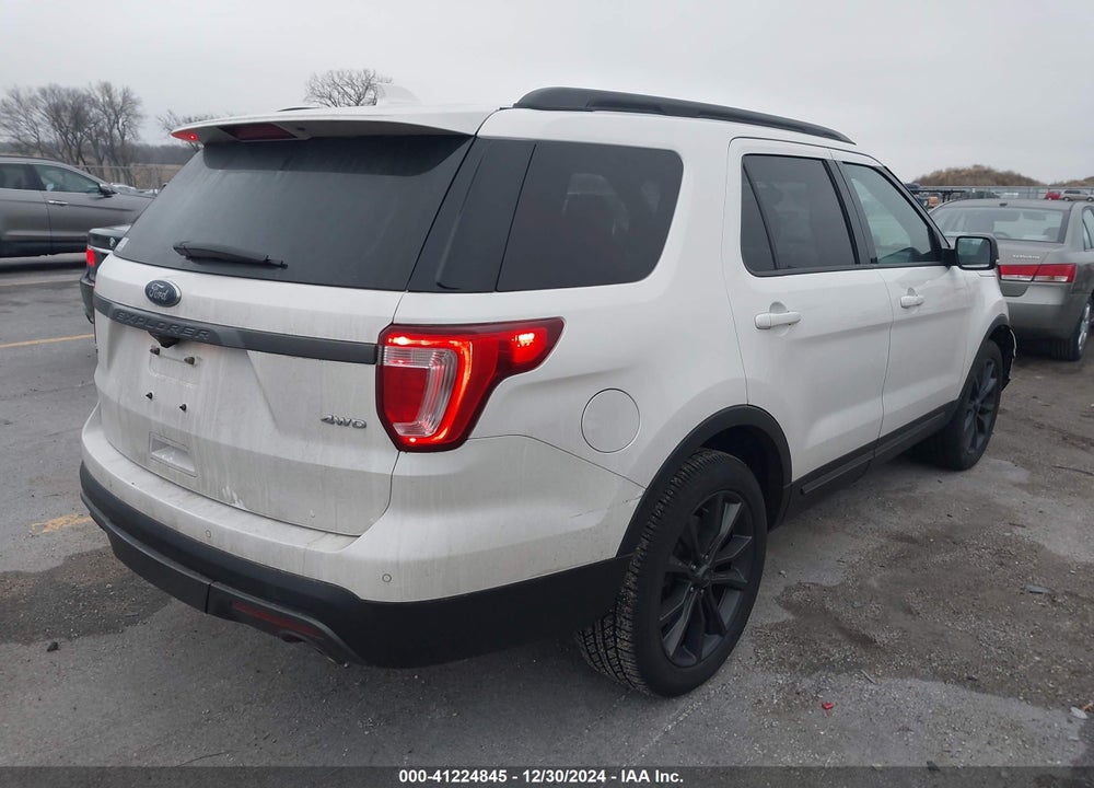 2017 FORD EXPLORER XLT VIN: 1FM5K8D81HGC46357