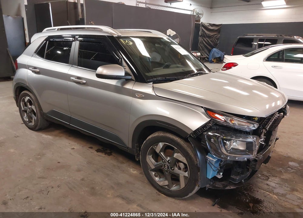 2024 HYUNDAI VENUE SEL VIN: KMHRC8A37RU300657