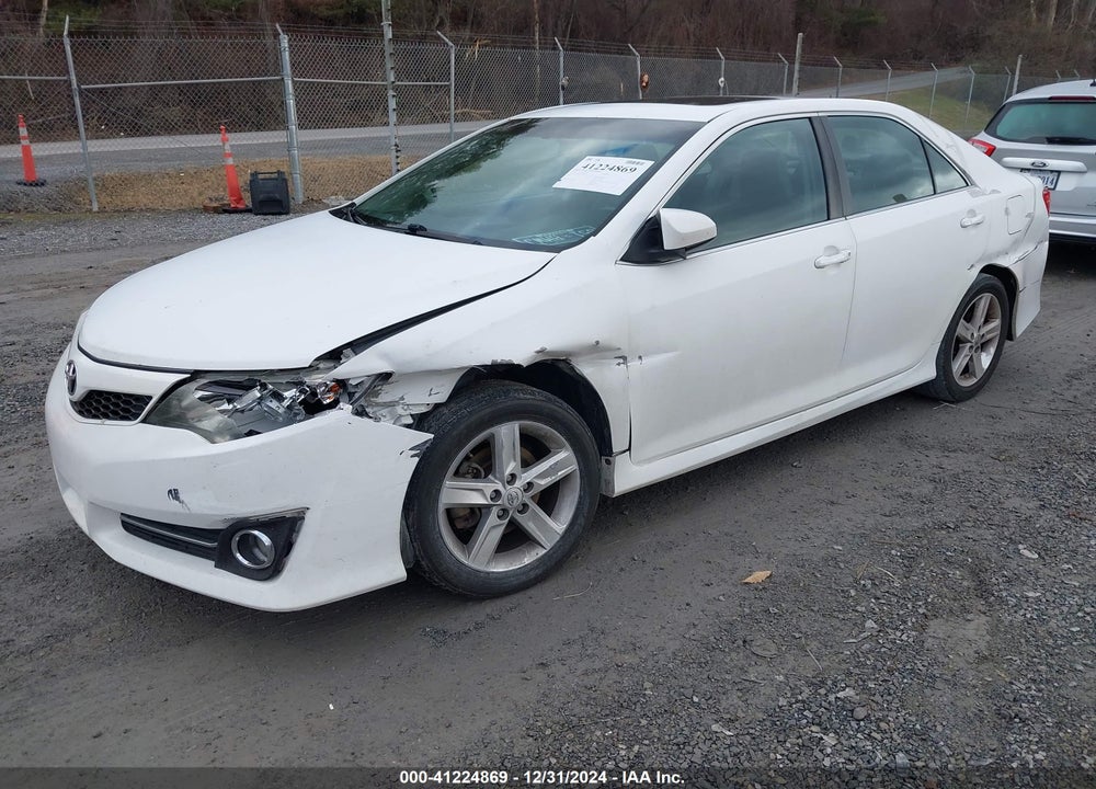 2013 TOYOTA CAMRY SE VIN: 4T1BF1FK7DU682469