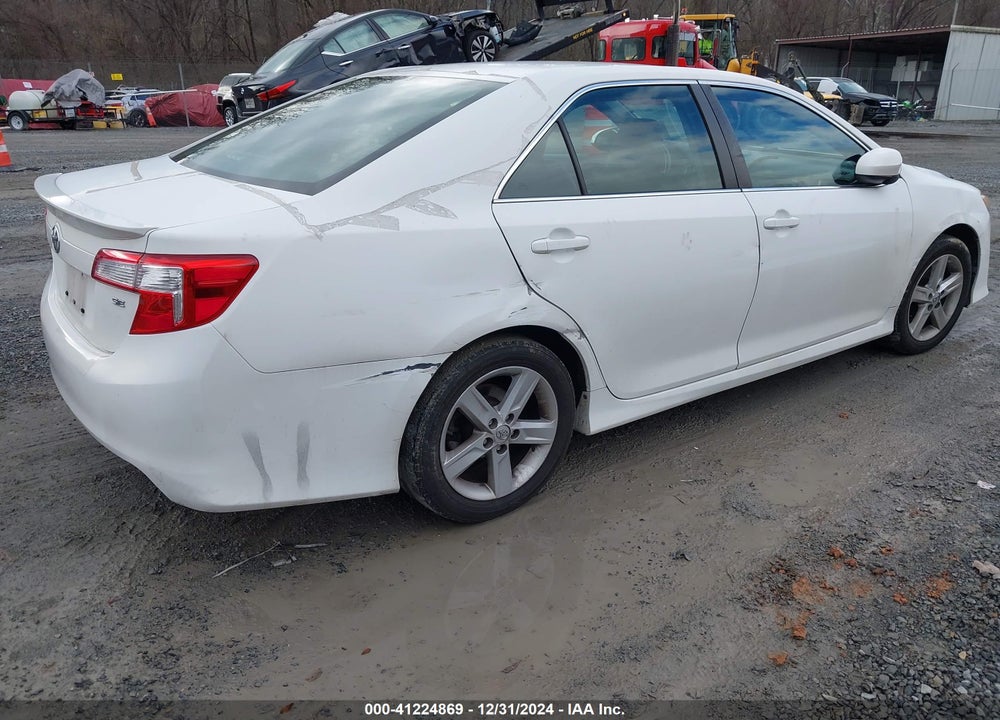 2013 TOYOTA CAMRY SE VIN: 4T1BF1FK7DU682469