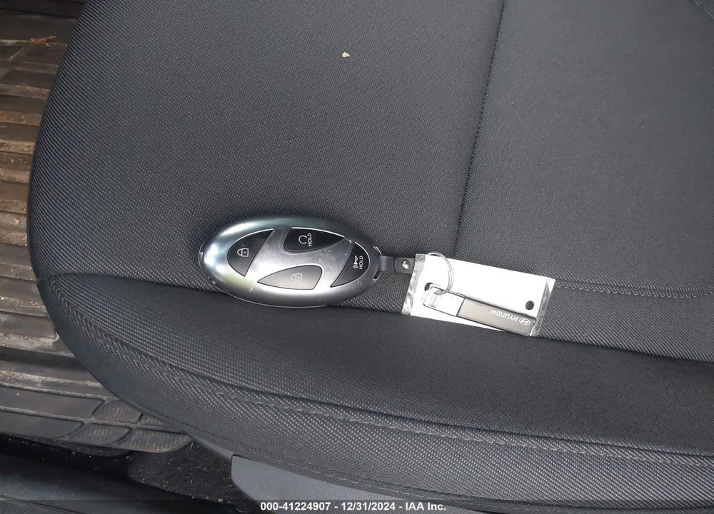 2025 HYUNDAI TUCSON SE VIN: 3KMJA3DE8SE006189