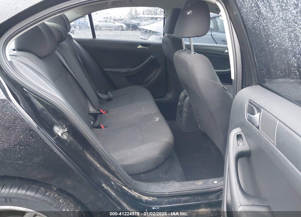 2014 VOLKSWAGEN JETTA 2.0L S VIN: 3VW2K7AJ6EM441300