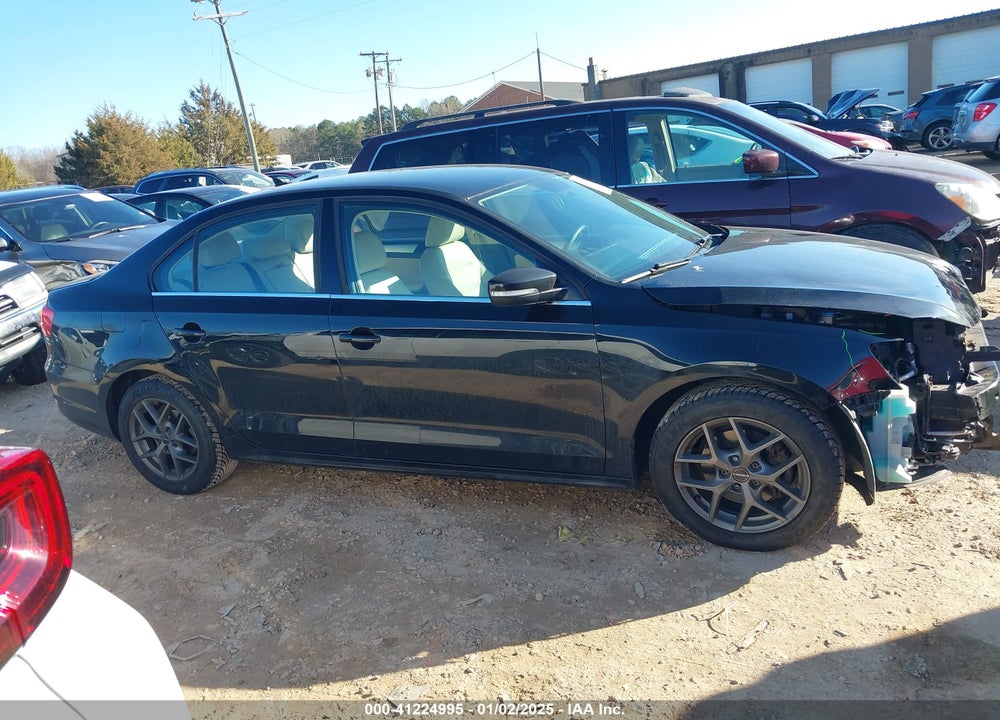 2014 VOLKSWAGEN JETTA VIN: 3VWD17AJ1EM392485