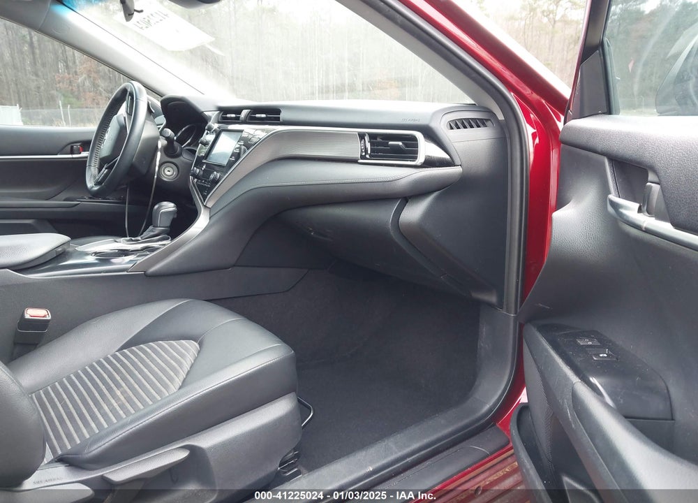 2018 TOYOTA CAMRY VIN: 4T1B11HK2JU549643