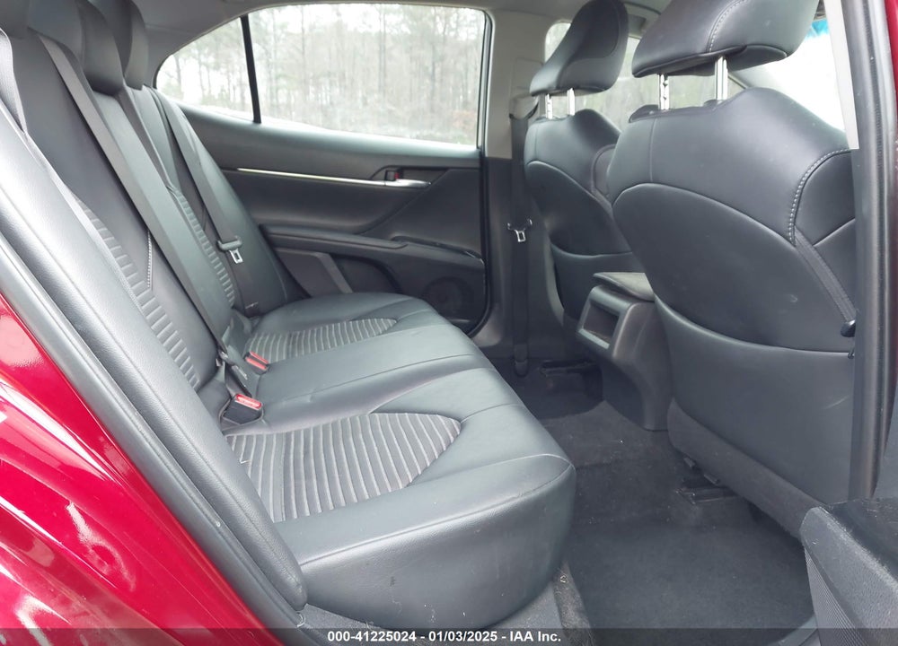 2018 TOYOTA CAMRY VIN: 4T1B11HK2JU549643