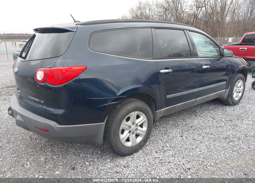 2010 CHEVROLET TRAVERSE LS VIN: 1GNLREED8AS110125