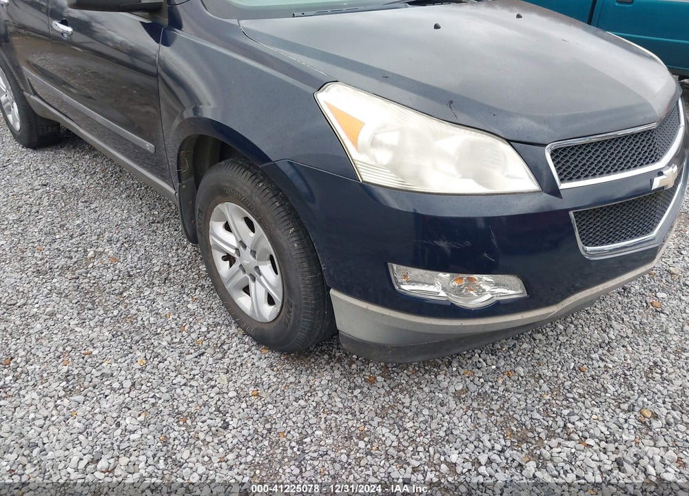 2010 CHEVROLET TRAVERSE LS VIN: 1GNLREED8AS110125