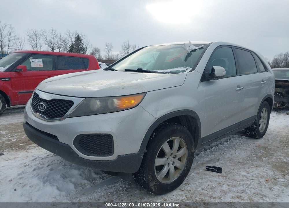 2011 KIA SORENTO LX VIN: 5XYKT3A18BG136852