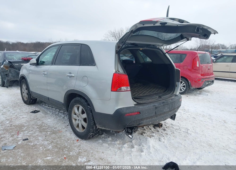 2011 KIA SORENTO LX VIN: 5XYKT3A18BG136852