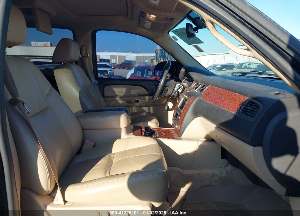 2007 CHEVROLET TAHOE LTZ VIN: 1GNFC13J37R287312