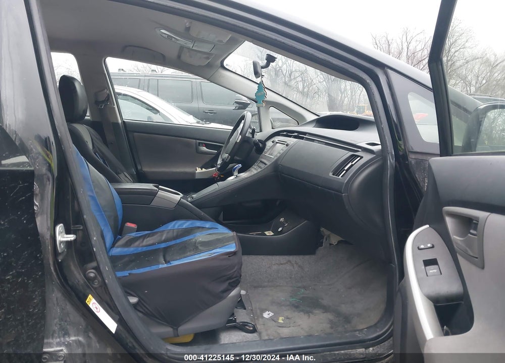 2014 TOYOTA PRIUS TWO VIN: JTDKN3DU0E1742876