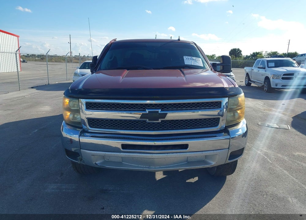 2013 CHEVROLET SILVERADO 1500 LT VIN: 1GCRCSE09DZ131593