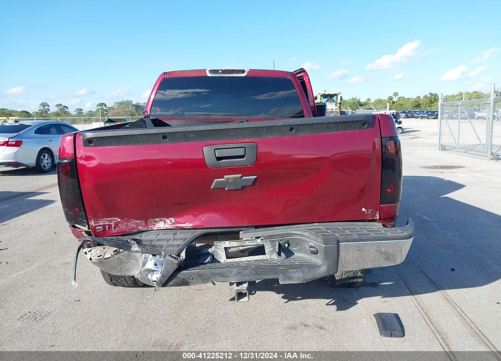 2013 CHEVROLET SILVERADO 1500 LT VIN: 1GCRCSE09DZ131593