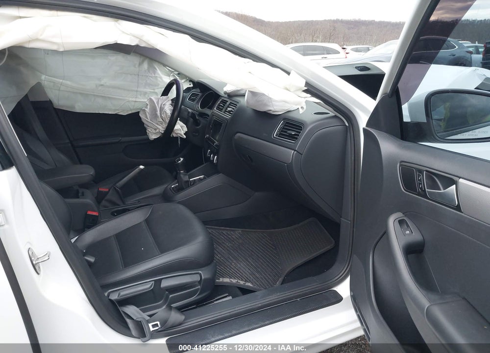 2017 VOLKSWAGEN JETTA VIN: 3VWB67AJ4HM326218