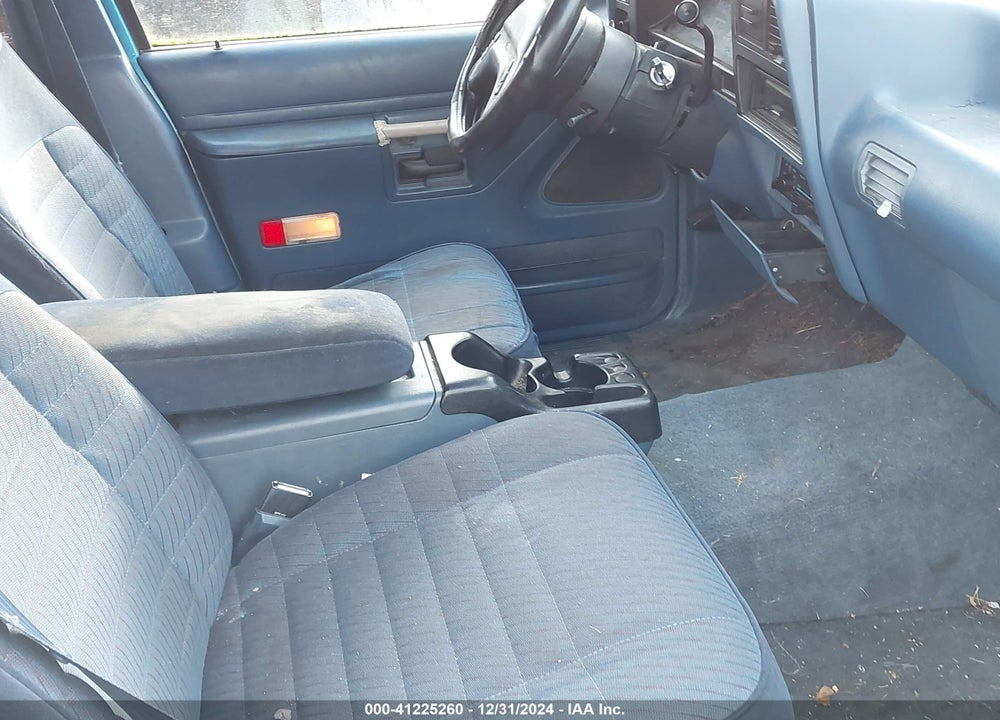 1994 FORD EXPLORER VIN: 1FMDU34X6RUE62921