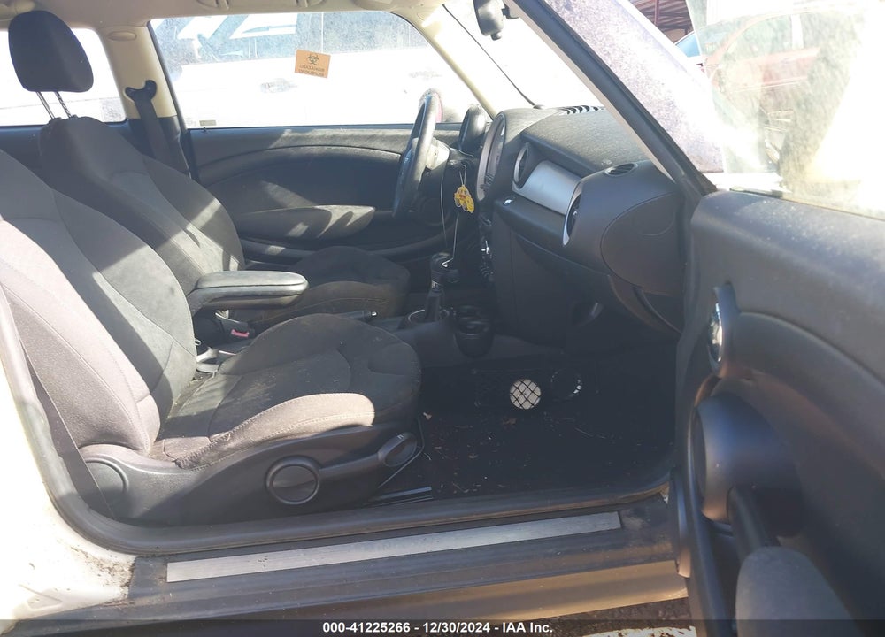 2013 MINI HARDTOP VIN: WMWSU3C57DT681636