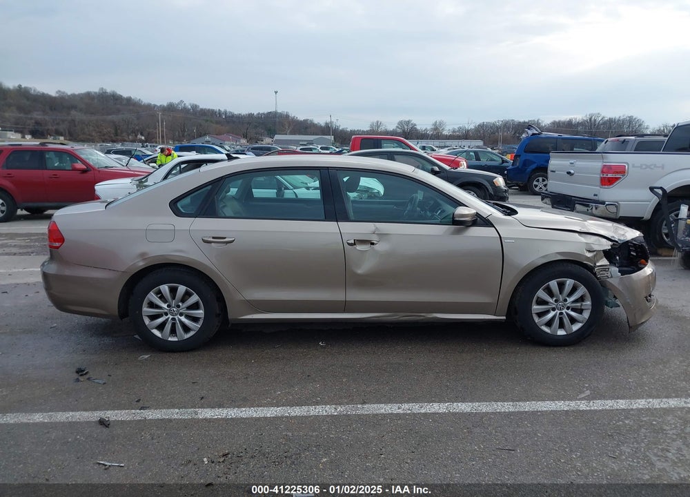 2015 VOLKSWAGEN PASSAT VIN: 1VWAT7A36FC028564