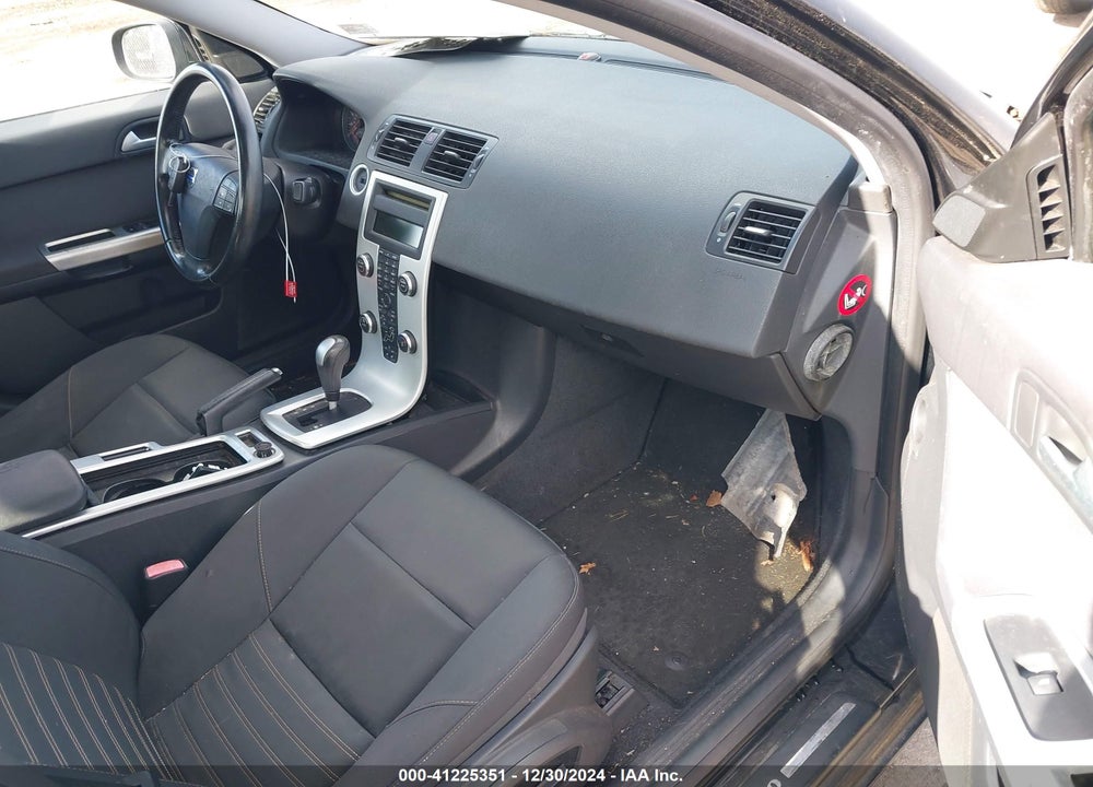 2010 VOLVO S40 2.4I VIN: YV1390MSXA2509110