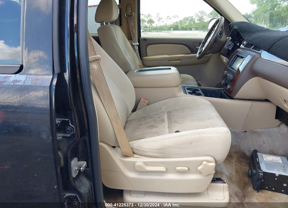 2009 CHEVROLET SUBURBAN 1500 LT1 VIN: 1GNFC26J69R188892
