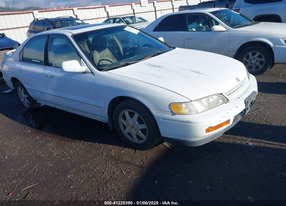 1994 HONDA ACCORD EX VIN: 1HGCD5662RA135595