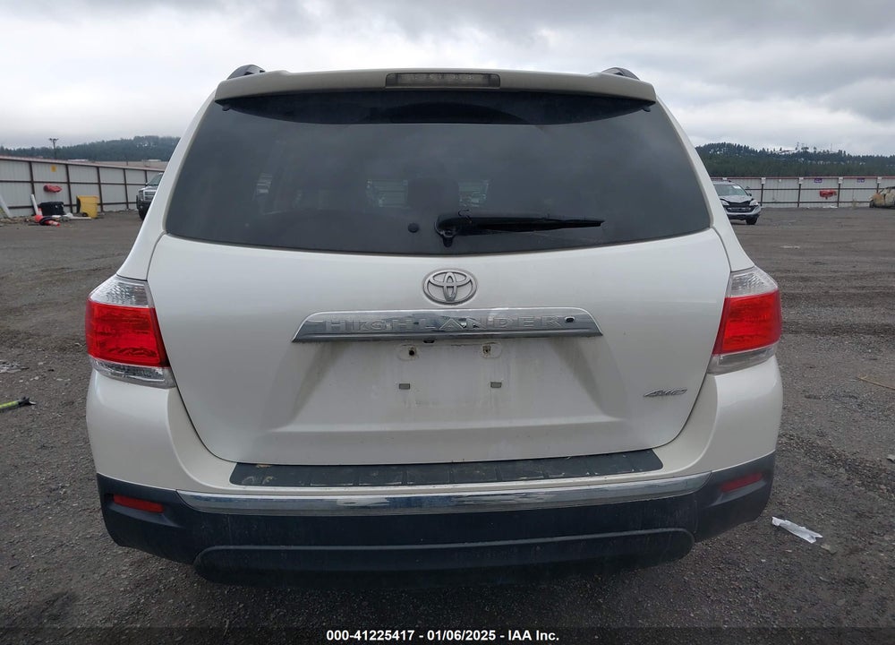 2012 TOYOTA HIGHLANDER SE V6 VIN: 5TDBK3EH8CS163743