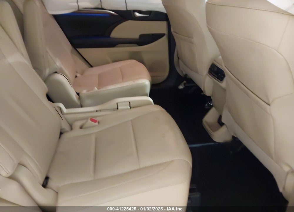2019 TOYOTA HIGHLANDER LIMITED/PLATINUM VIN: 5TDDZRFH6KS734201