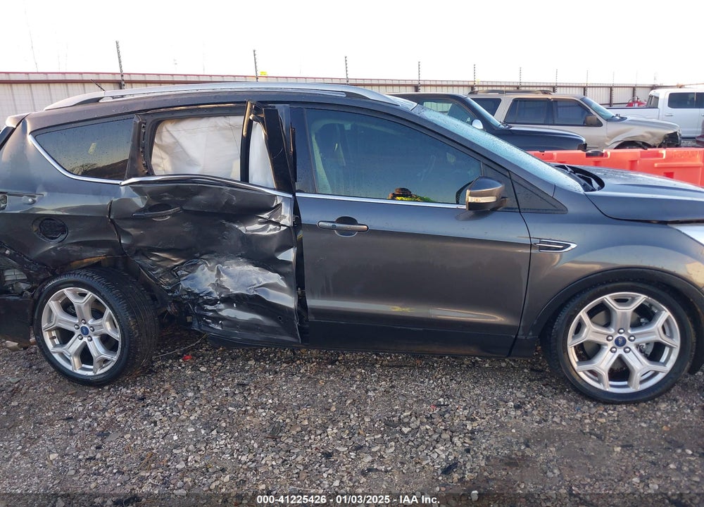 2017 FORD ESCAPE TITANIUM VIN: 1FMCU0J97HUC92650