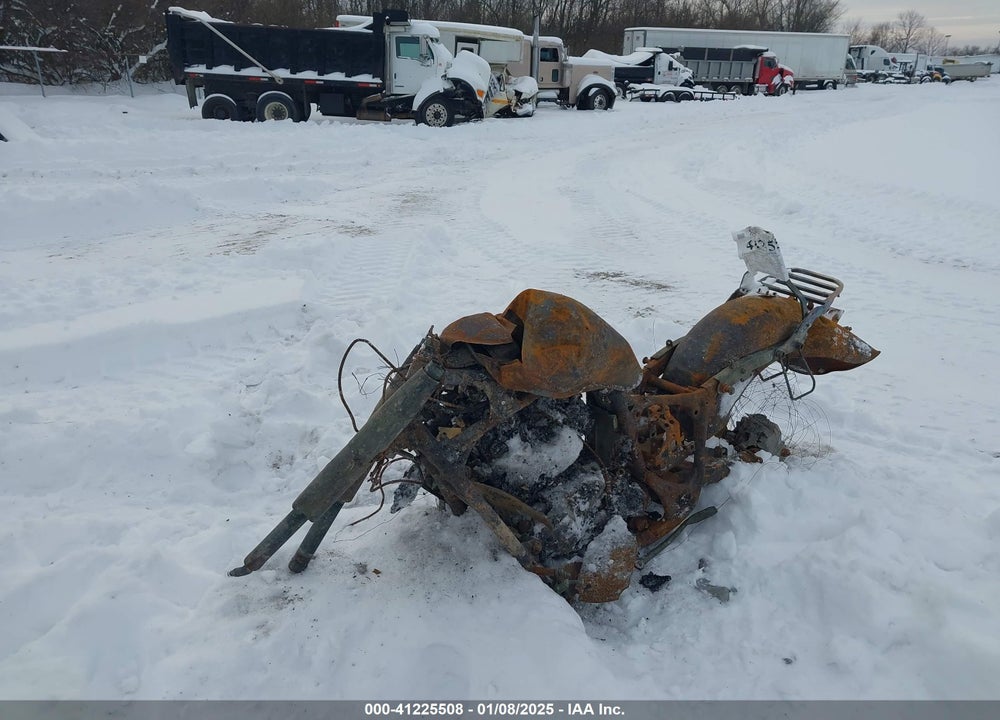 2001 HONDA VT1100 C2 VIN: 1HFSC43051A104830