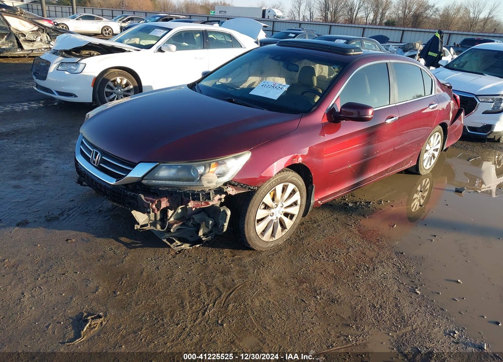 2013 HONDA ACCORD VIN: 1HGCR2F83DA196352
