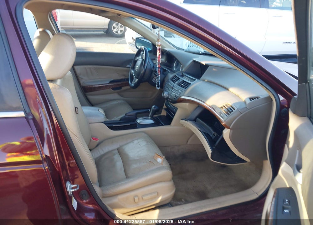 2009 HONDA ACCORD VIN: 1HGCP36899A050640