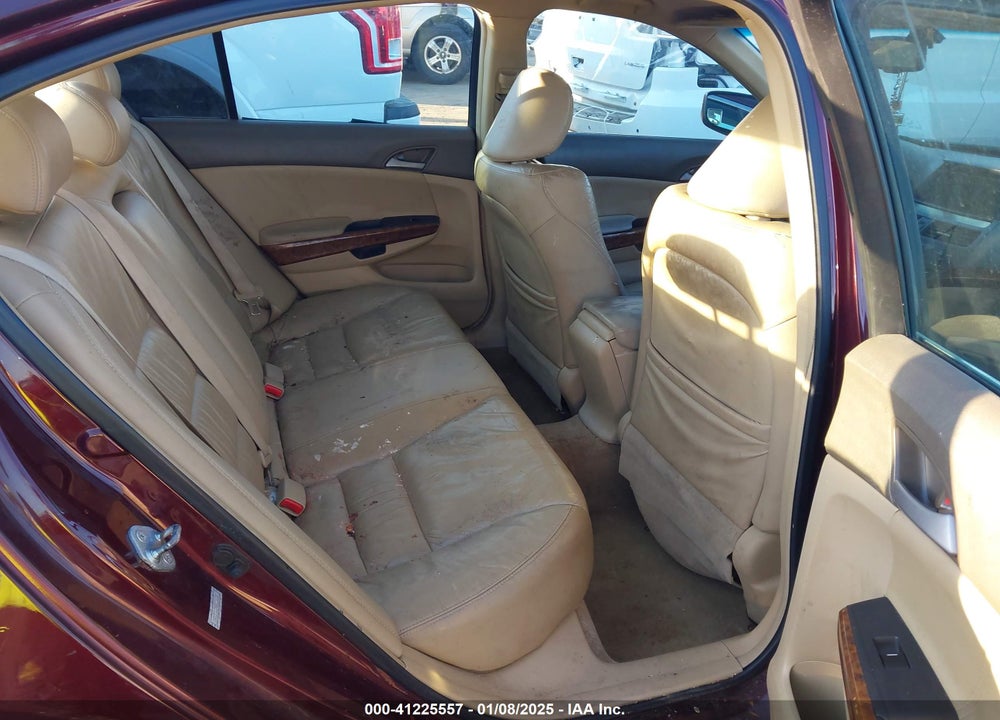2009 HONDA ACCORD VIN: 1HGCP36899A050640