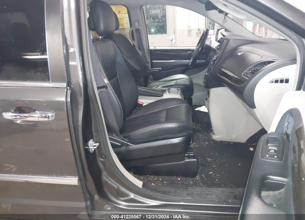 2016 CHRYSLER TOWN & COUNTRY TOURING VIN: 2C4RC1BG3GR221557