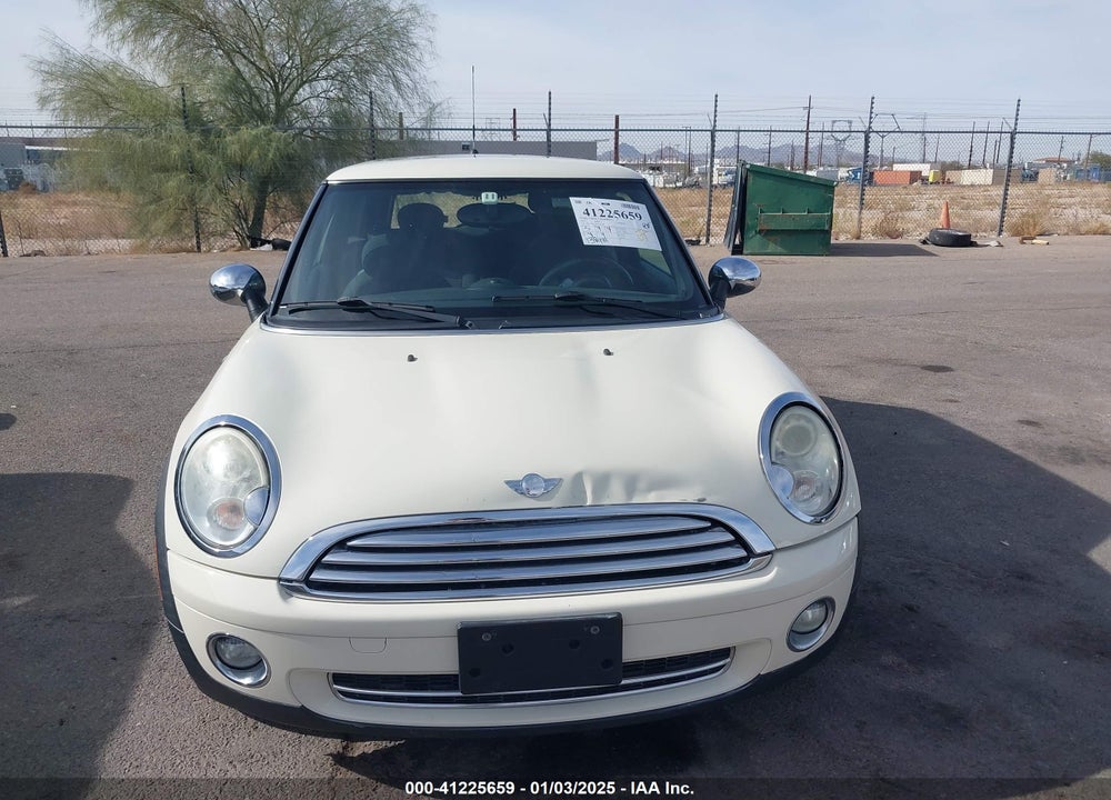 2007 MINI COOPER VIN: WMWMF33527TT53306