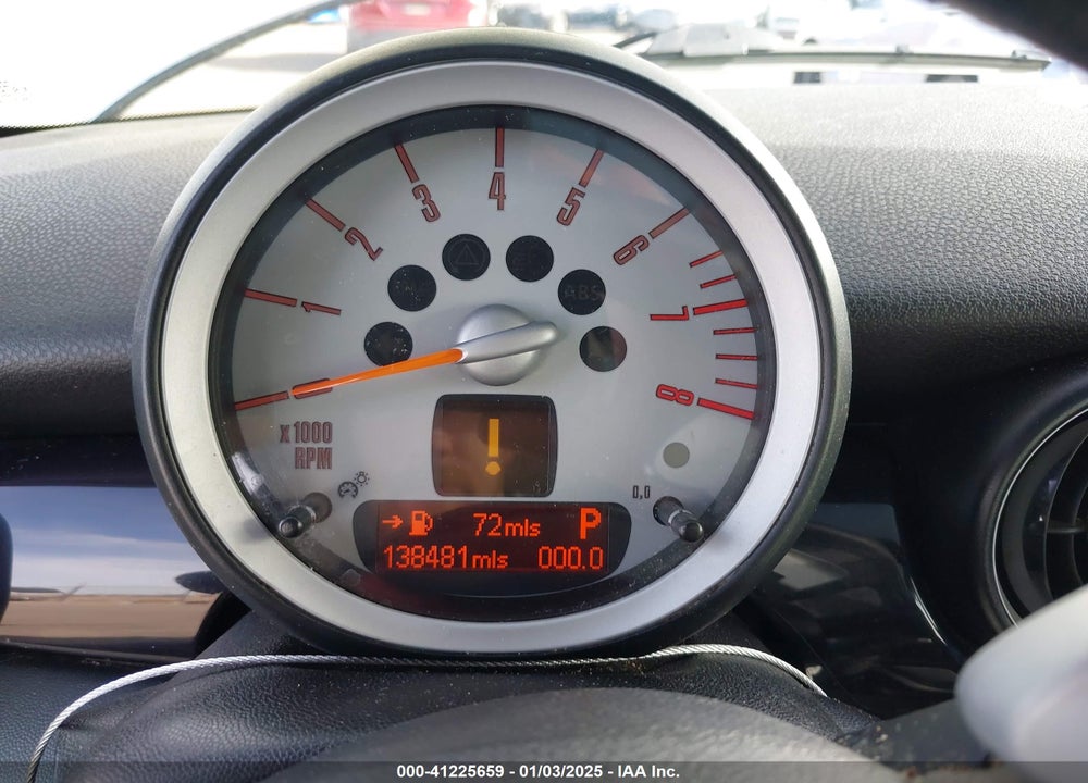2007 MINI COOPER VIN: WMWMF33527TT53306