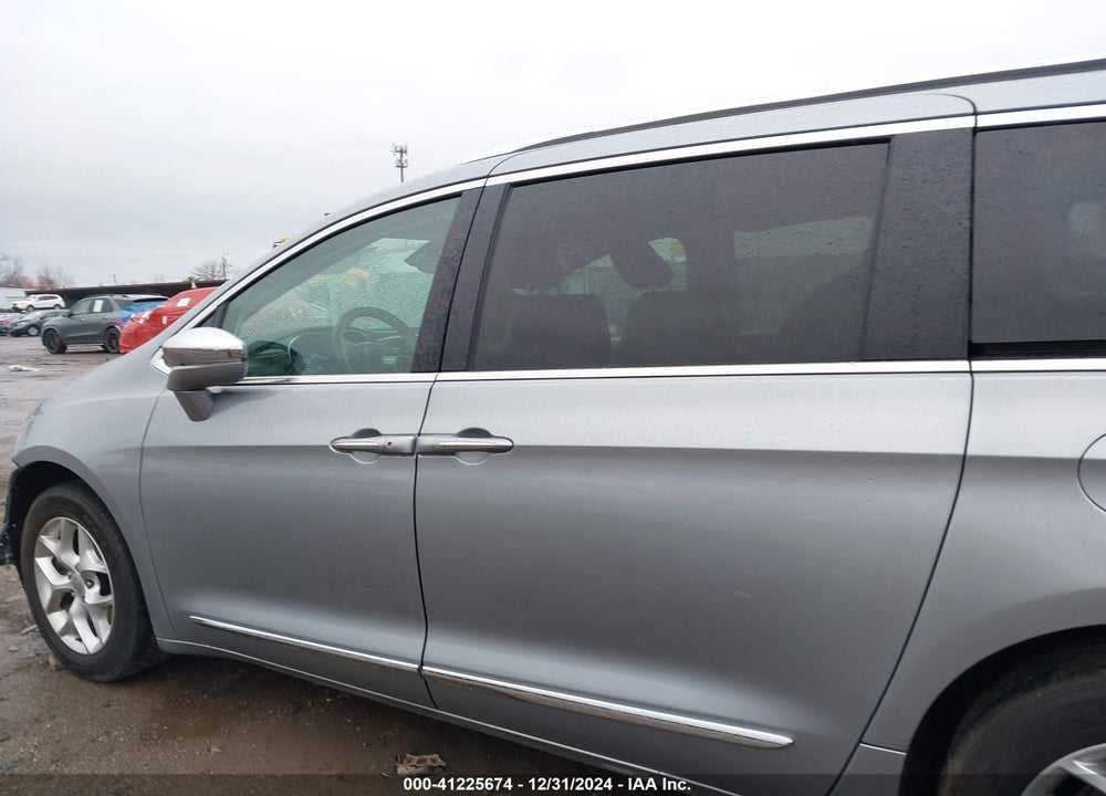 2020 CHRYSLER PACIFICA LIMITED VIN: 2C4RC1GG7LR275723