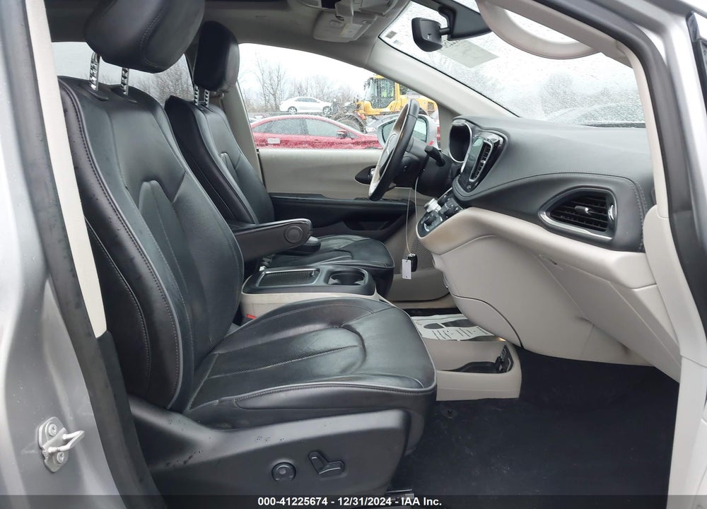 2020 CHRYSLER PACIFICA LIMITED VIN: 2C4RC1GG7LR275723
