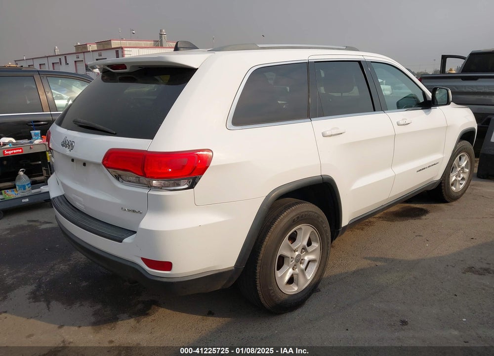 2015 JEEP GRAND CHEROKEE LAREDO VIN: 1C4RJEAG4FC218009
