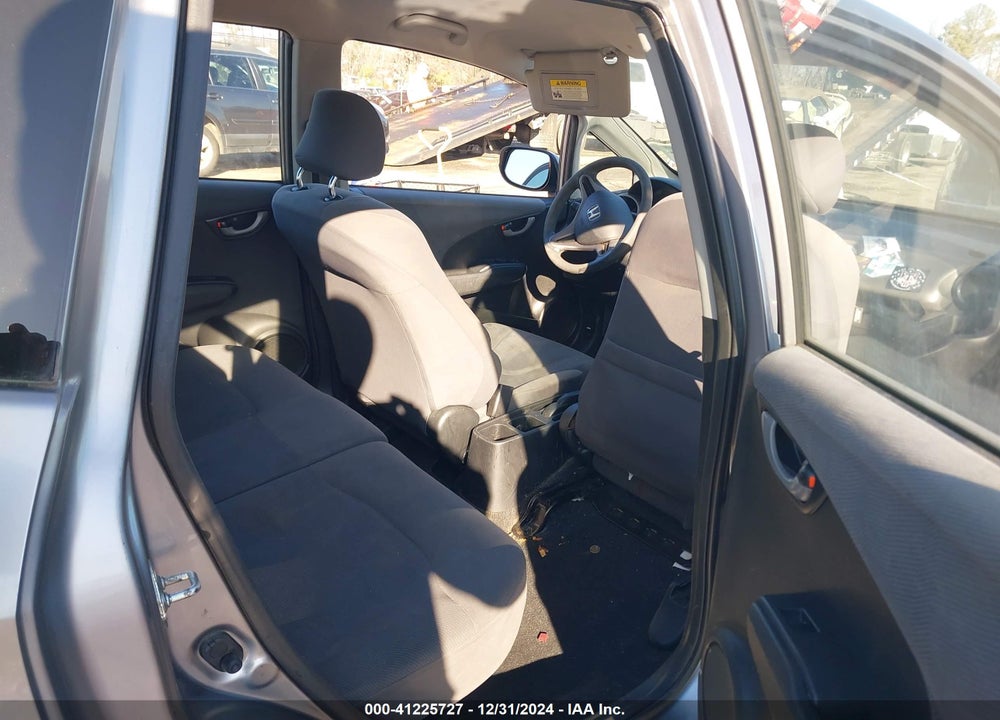 2010 HONDA FIT VIN: JHMGE8H22AS002812