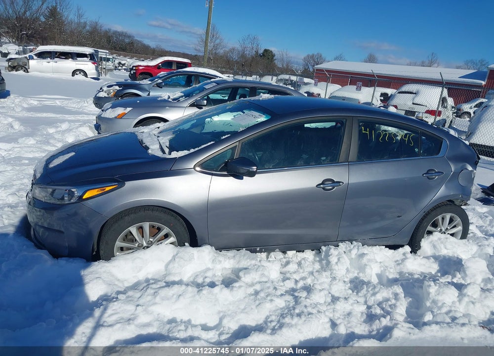 2017 KIA FORTE VIN: 3KPFL4A71HE113964