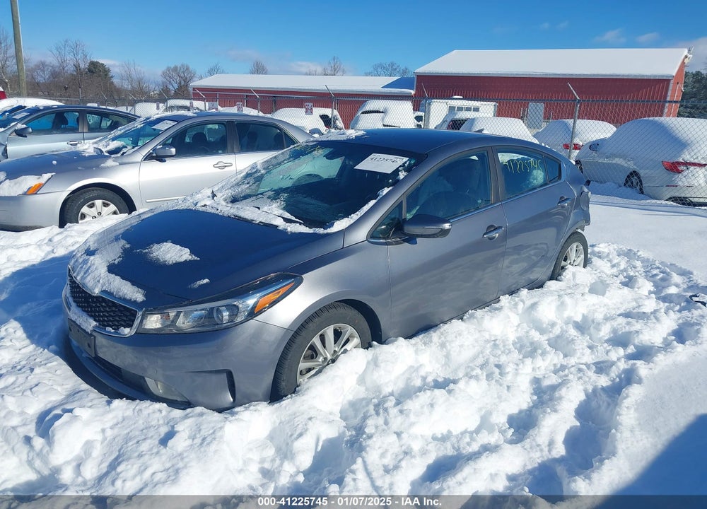 2017 KIA FORTE VIN: 3KPFL4A71HE113964