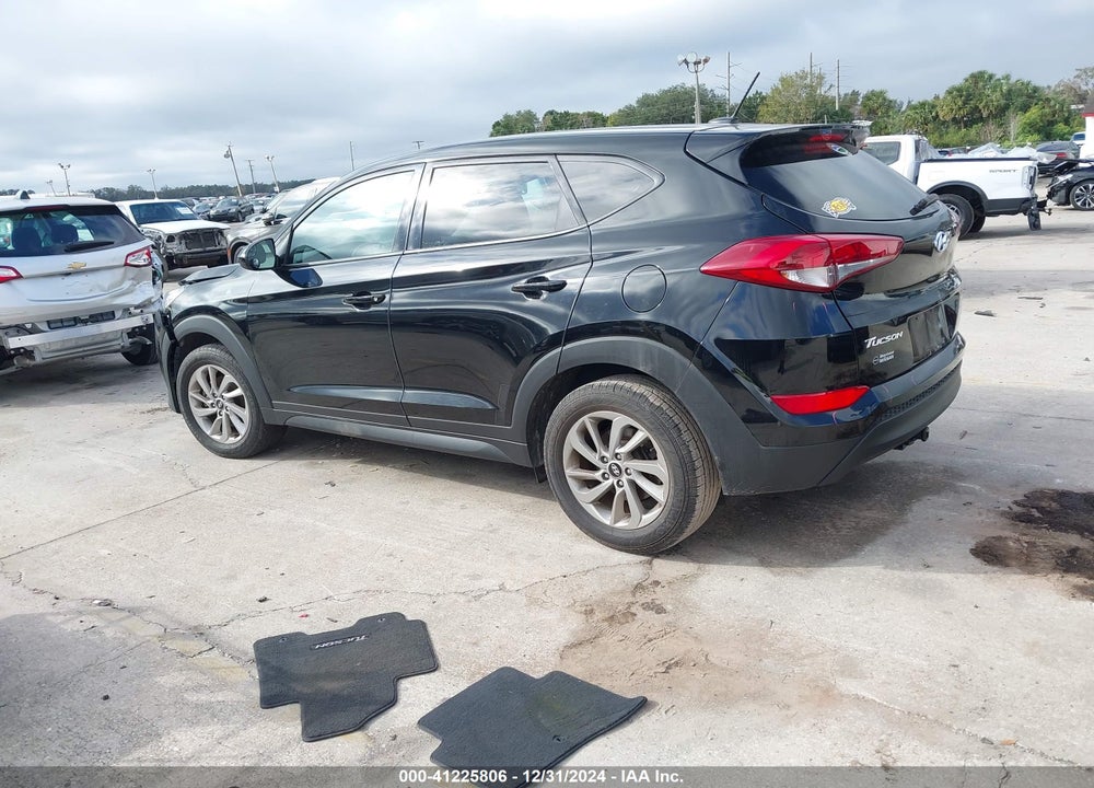 2016 HYUNDAI TUCSON SE VIN: KM8J23A49GU114790