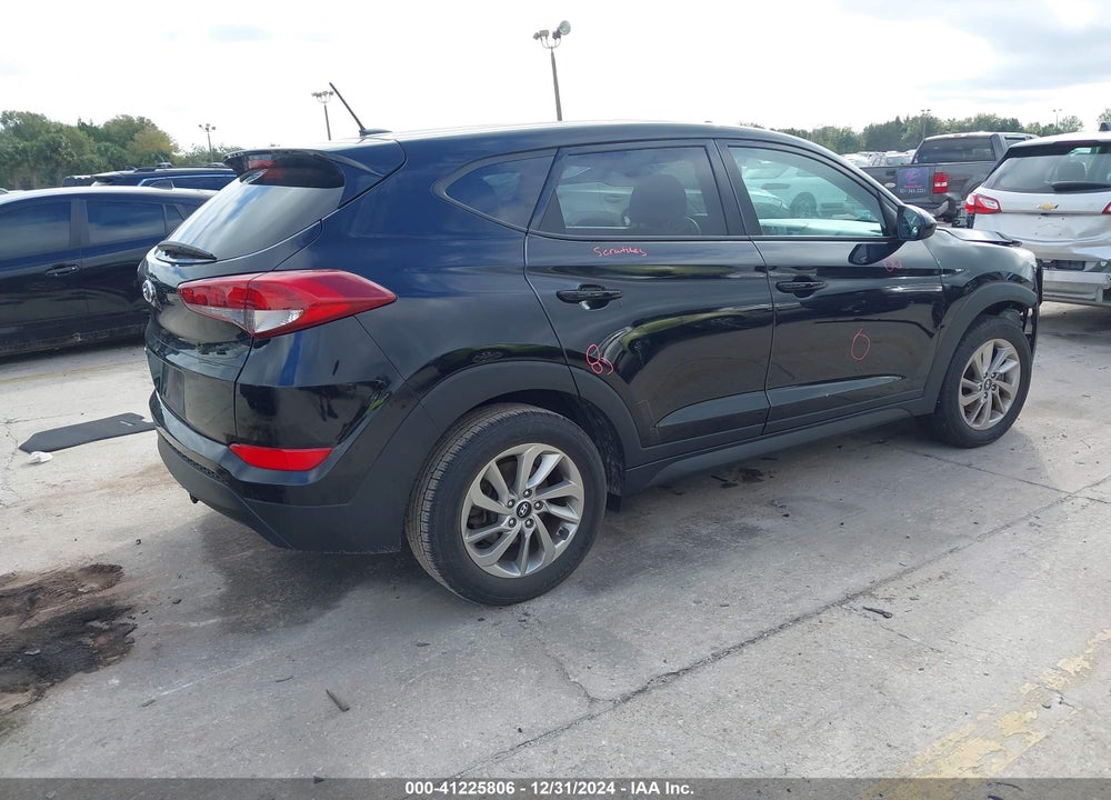 2016 HYUNDAI TUCSON SE VIN: KM8J23A49GU114790