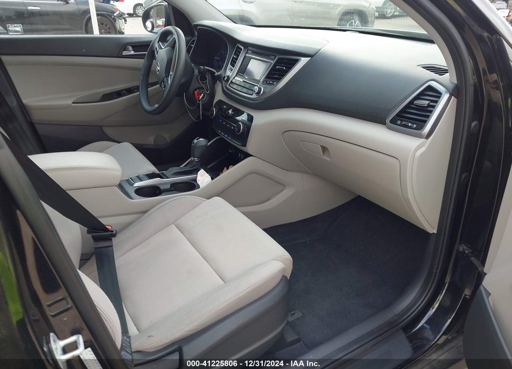 2016 HYUNDAI TUCSON SE VIN: KM8J23A49GU114790
