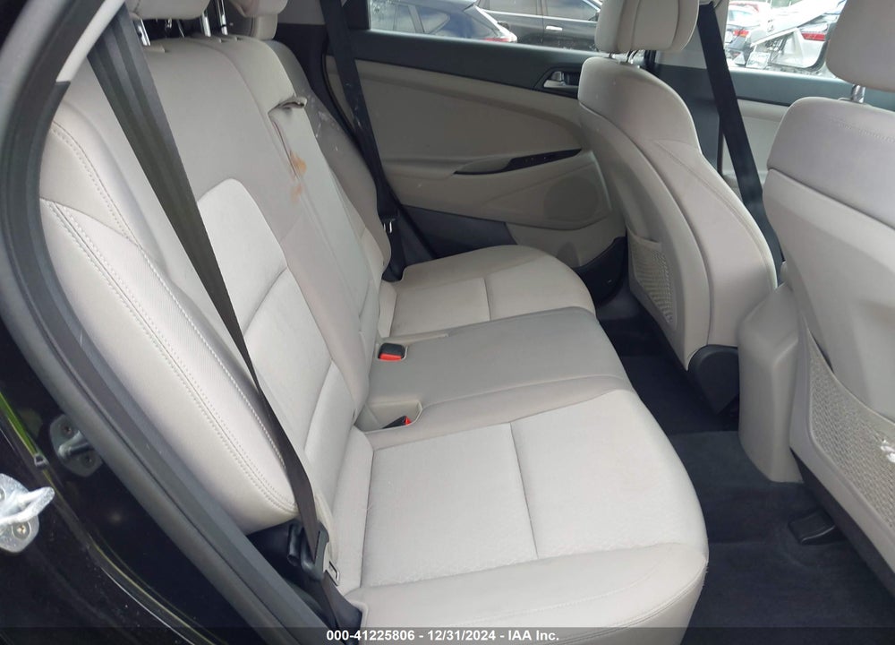 2016 HYUNDAI TUCSON SE VIN: KM8J23A49GU114790