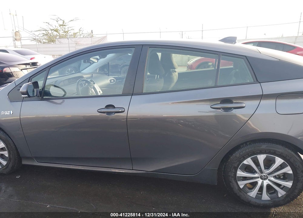 2021 TOYOTA PRIUS PRIME LE VIN: JTDKAMFP9M3175868