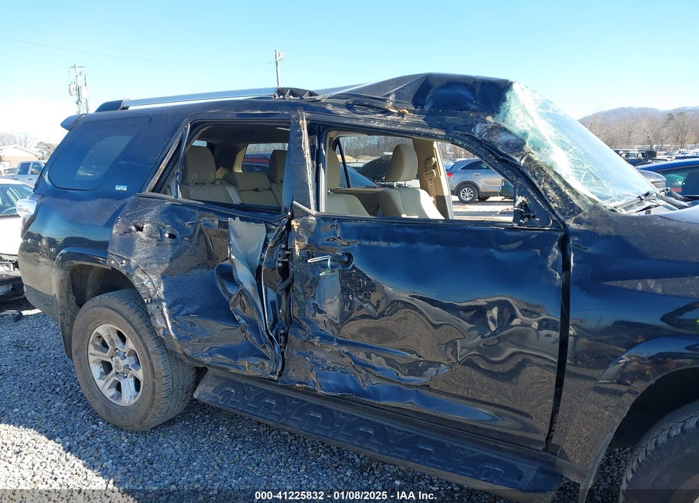2022 TOYOTA 4RUNNER VIN: JTEMU5JR1N6018782