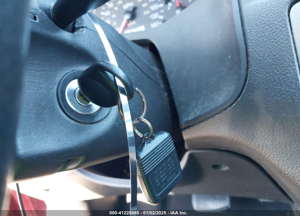 2006 FORD FOCUS ZX3 VIN: 1FAHP31N06W255270