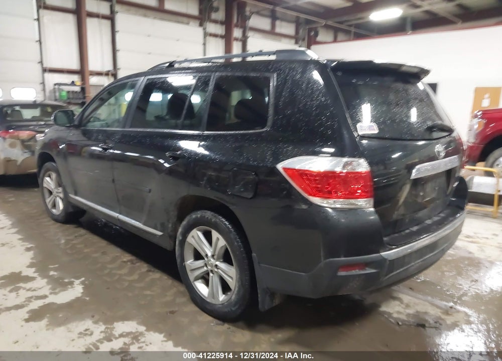 2011 TOYOTA HIGHLANDER V6 VIN: 5TDBK3EH7BS059646